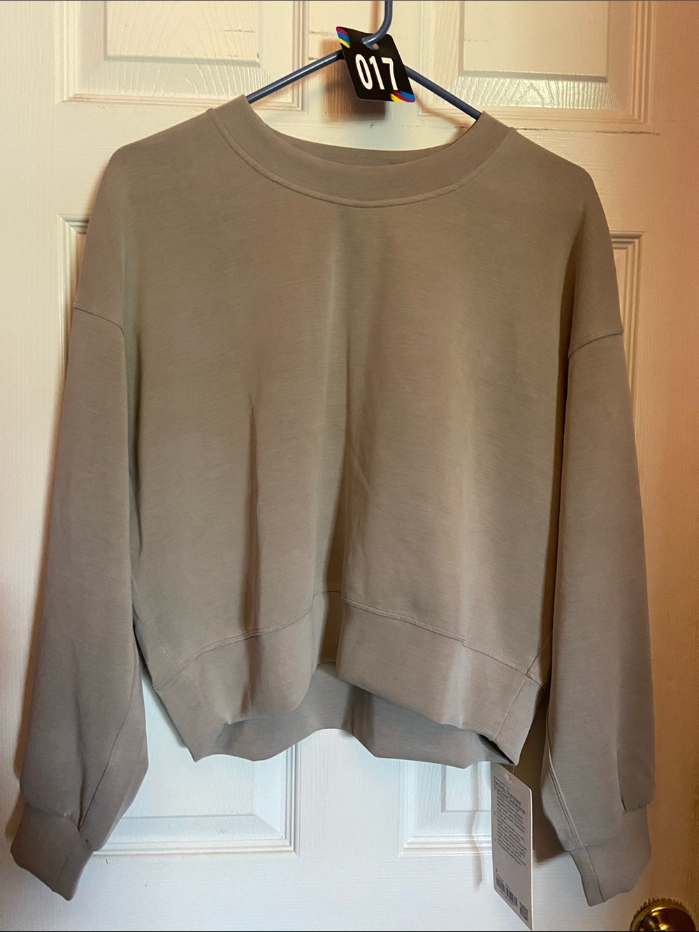 Lululemon Perfectly Oversized Crop Crew Softstreme size 6